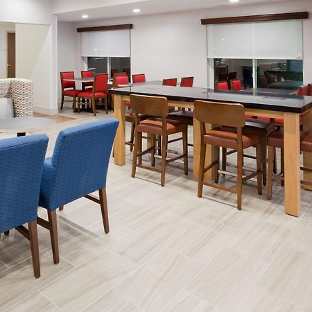 Holiday Inn Express & Suites - Dickinson By Ihg Exteriör bild