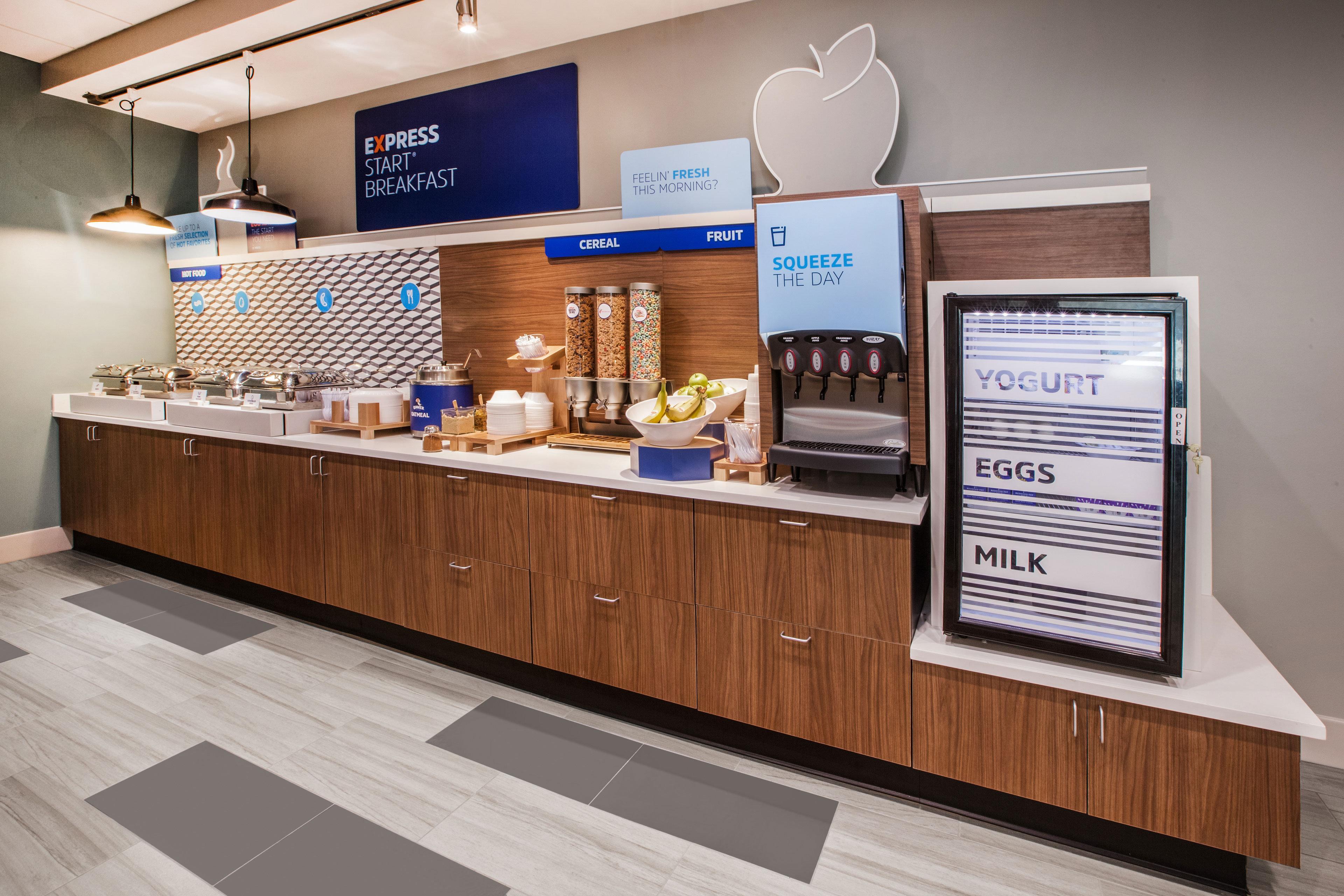 Holiday Inn Express & Suites - Dickinson By Ihg Exteriör bild