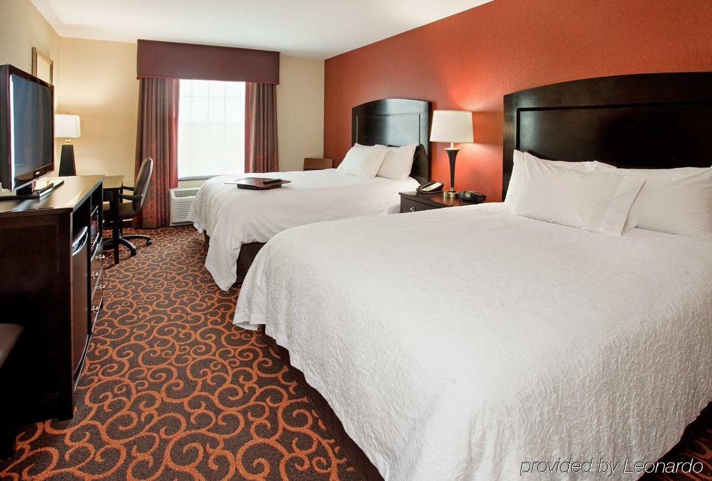 Holiday Inn Express & Suites - Dickinson By Ihg Exteriör bild