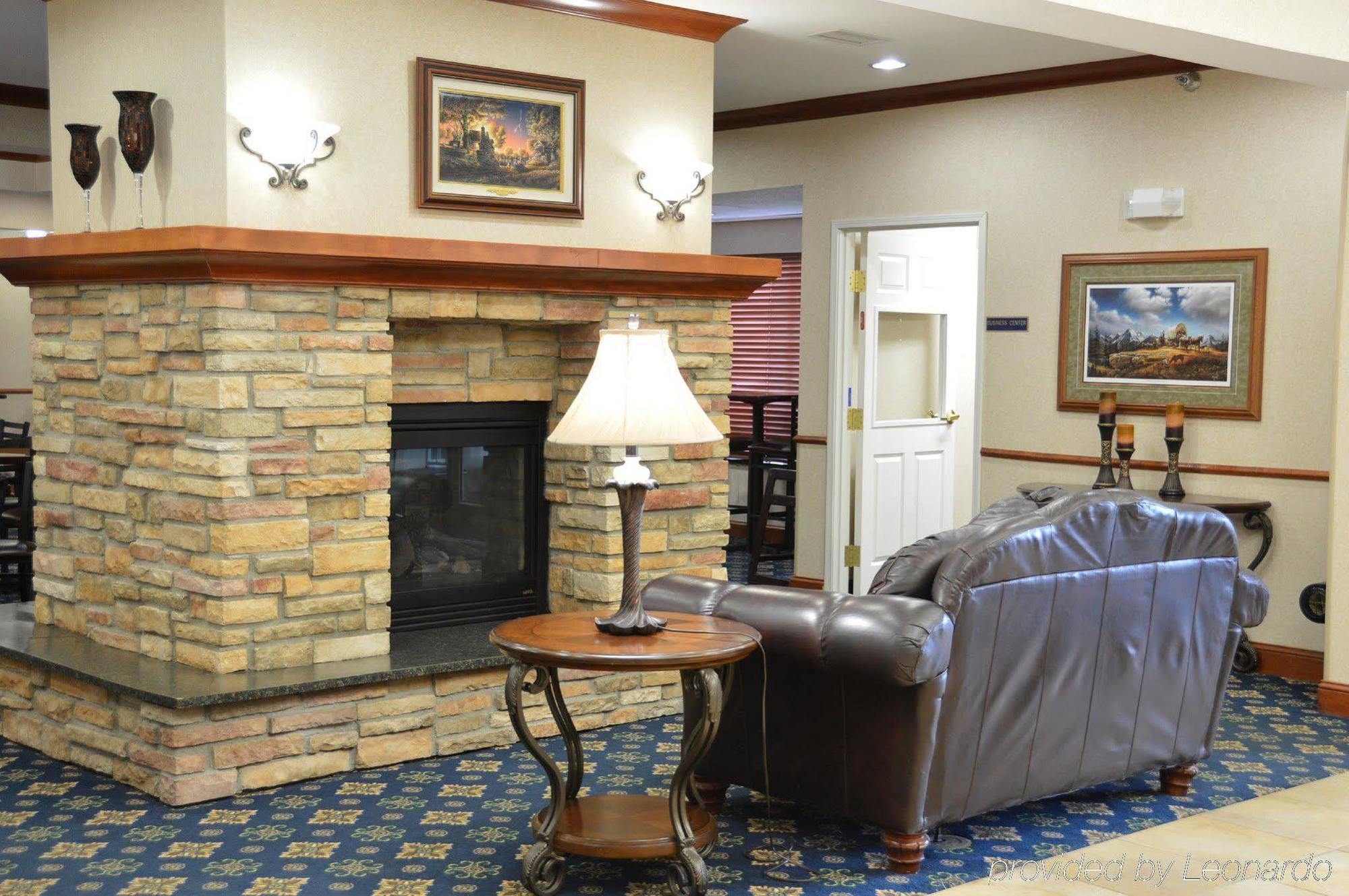 Holiday Inn Express & Suites - Dickinson By Ihg Exteriör bild