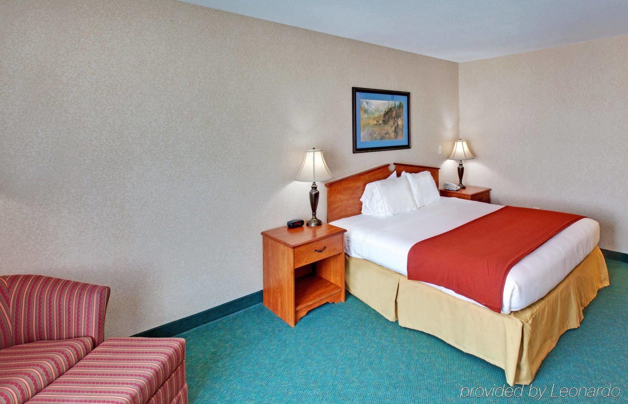 Holiday Inn Express & Suites - Dickinson By Ihg Exteriör bild